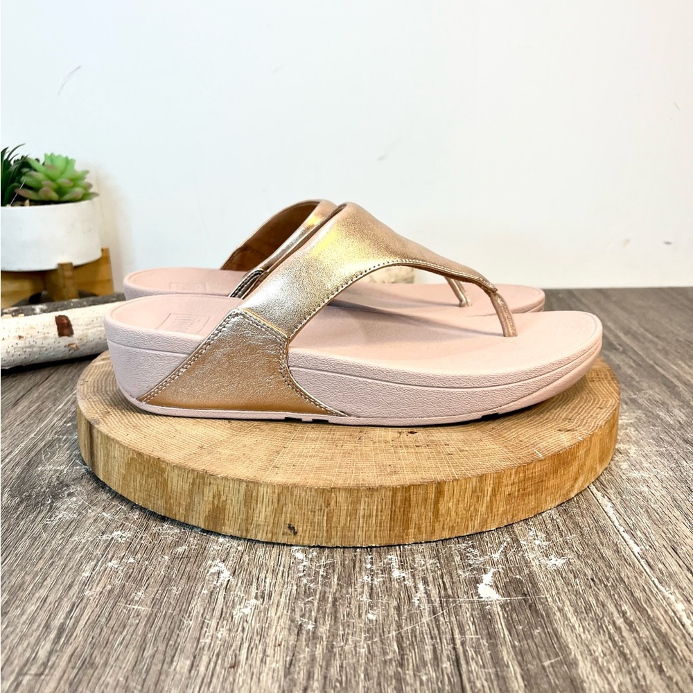*NWOB FitFlop - LULU - 188-323 - WEDGE TOE POST MULE - Rose Gold Size 9